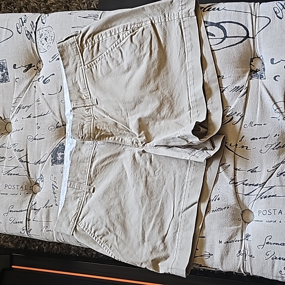 Old Navy twill short